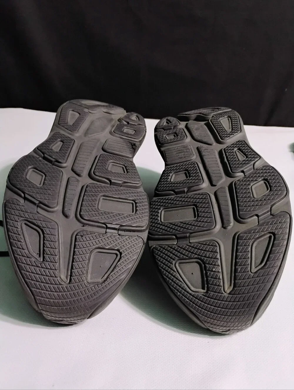 Hoka Bondi 9 Men's Size 11.5 2E Wide Black Running Shoes Sneakers